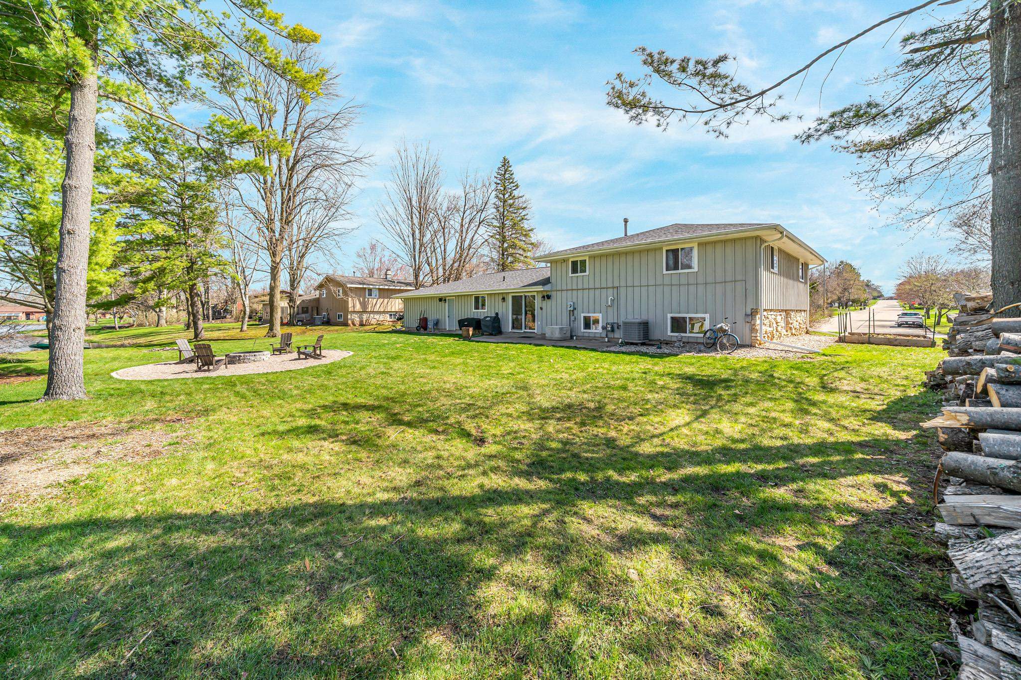 1835 Dexter Street New London, WI 54961 - Photo 37 of 51