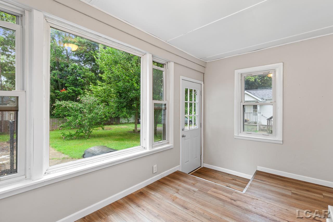 809 North Clinton Street Adrian, MI 49221 - Photo 20 of 28 50151110-adae80ad-0e2c-470f-87bf-ba0e24b4165c.JPG