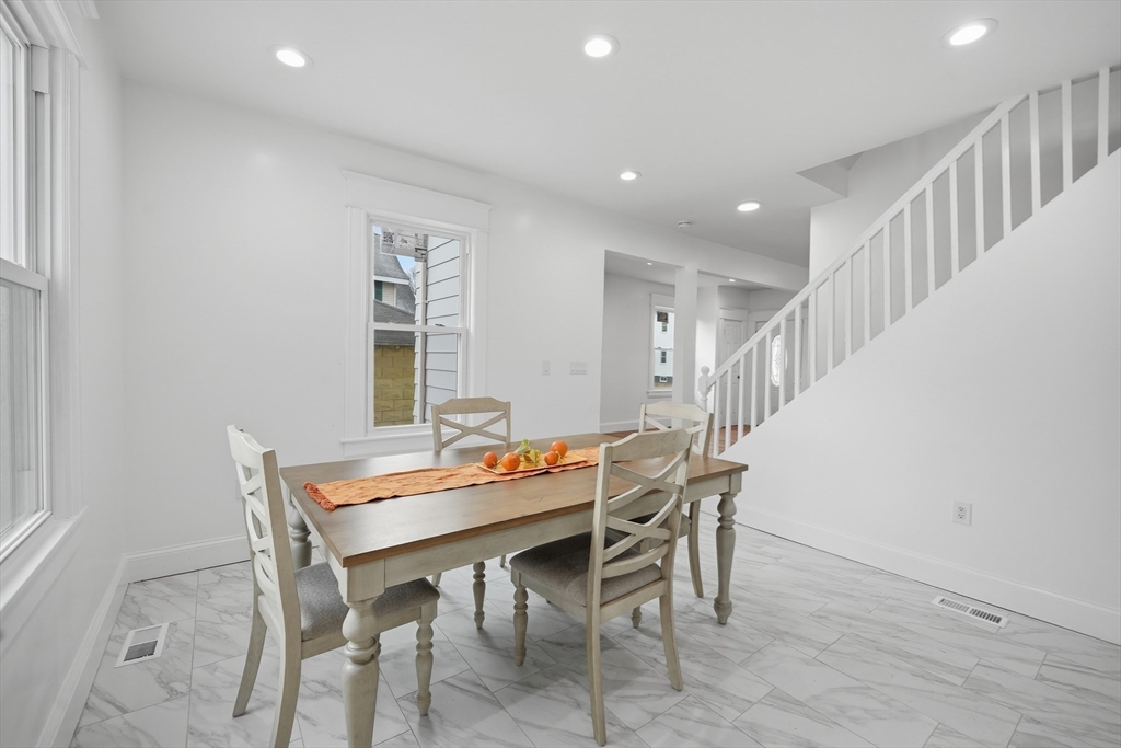 11 Herman Street Springfield, MA 01108 - Photo 18 of 37