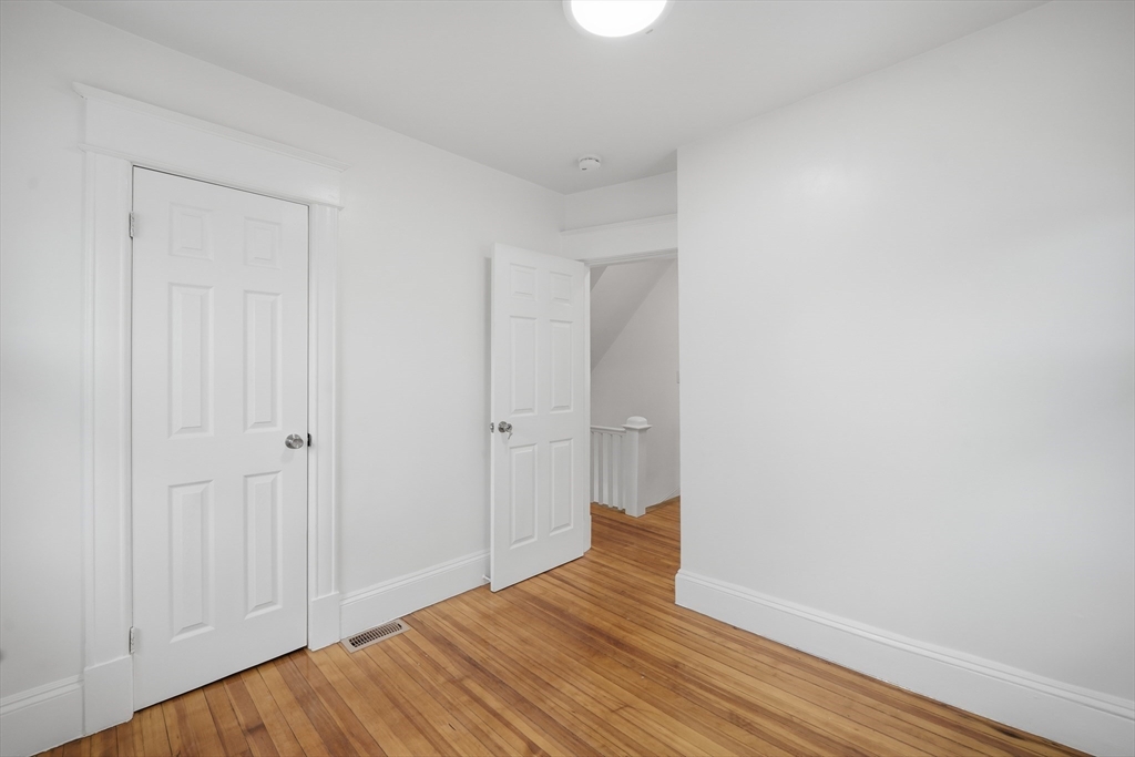 11 Herman Street Springfield, MA 01108 - Photo 24 of 37