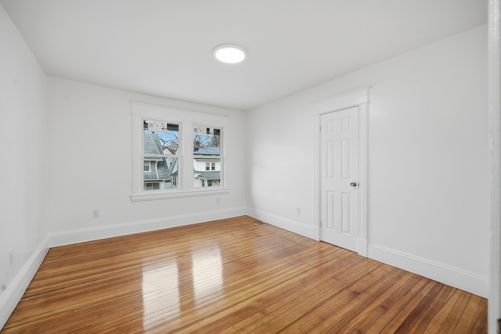 11 Herman Street Springfield, MA 01108 - Photo 28 of 37