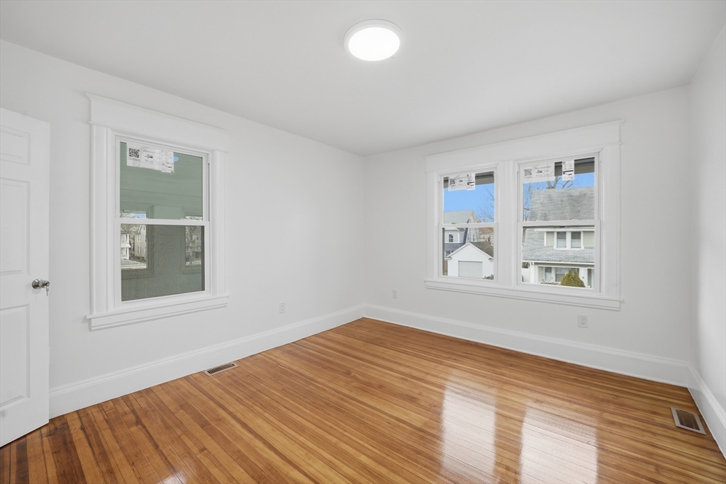 11 Herman Street Springfield, MA 01108 - Photo 29 of 37