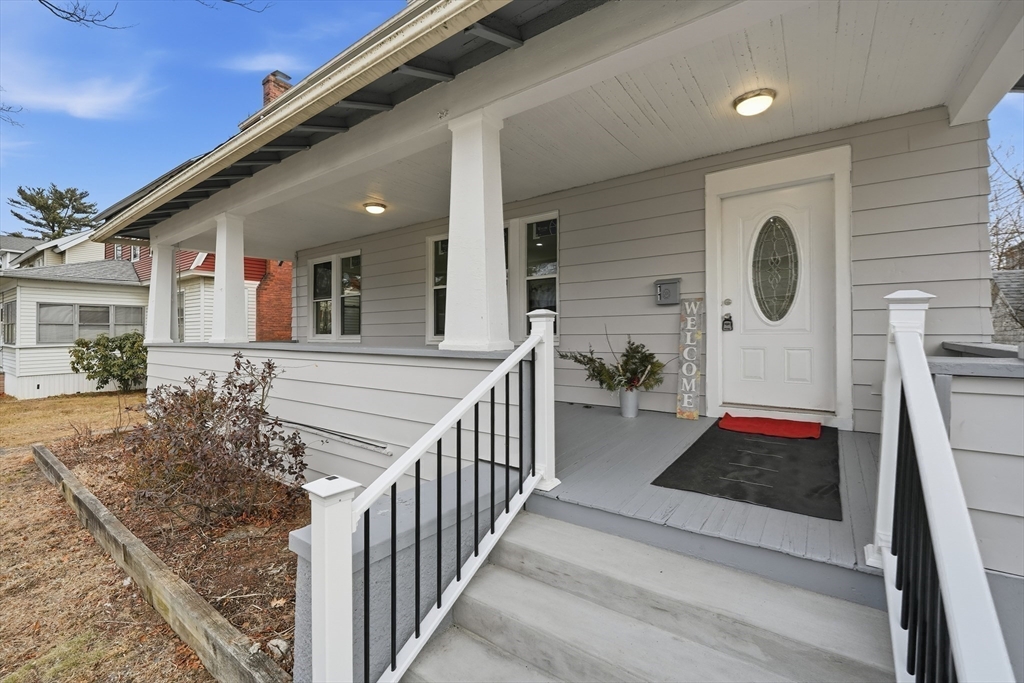 11 Herman Street Springfield, MA 01108 - Photo 5 of 37