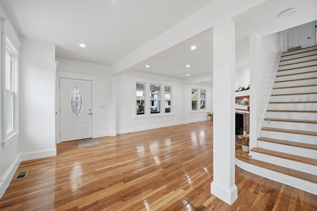 11 Herman Street Springfield, MA 01108 - Photo 9 of 37