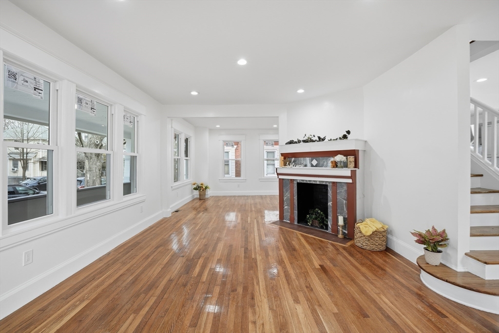 11 Herman Street Springfield, MA 01108 - Photo 10 of 37