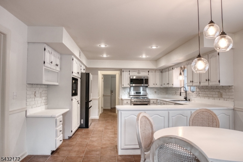 40 Rustic Trail Flemington, NJ 08822 - Photo 9 of 46