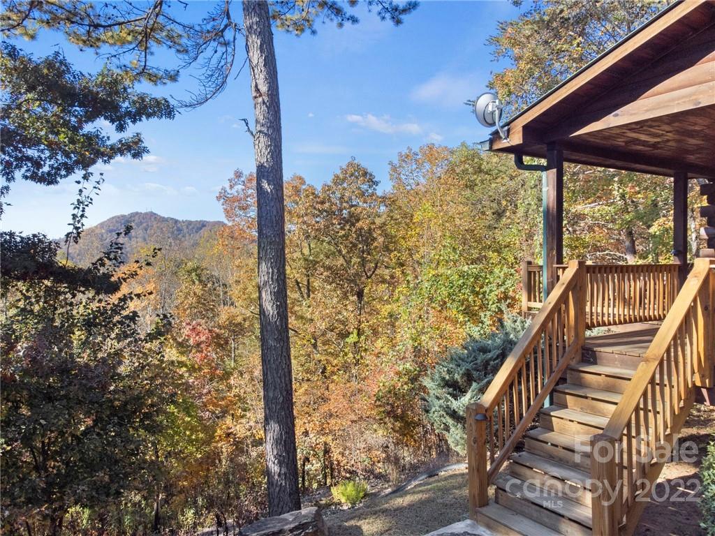 85 Cloud Ten Road Bryson City, NC 28713 - Photo 4 of 26 a view of a balcony with an outdoor space