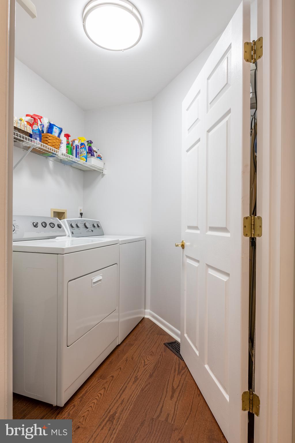1824 Pleasant Plains Road Annapolis, MD 21409 - Photo 58 of 82 Laundry room between in law and main house