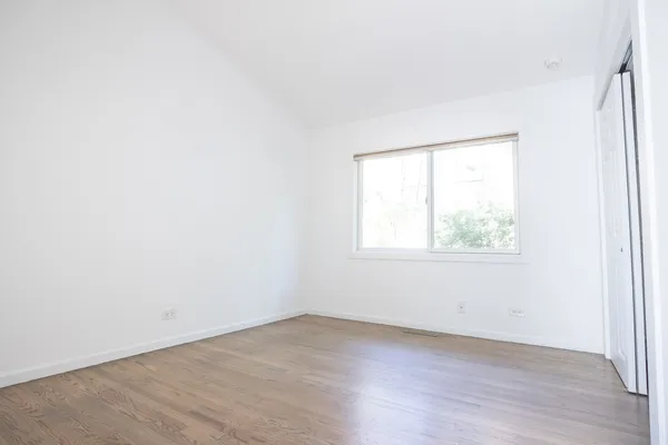 $3,750 | 523 Green Bay Road, Highland Park, IL 60035