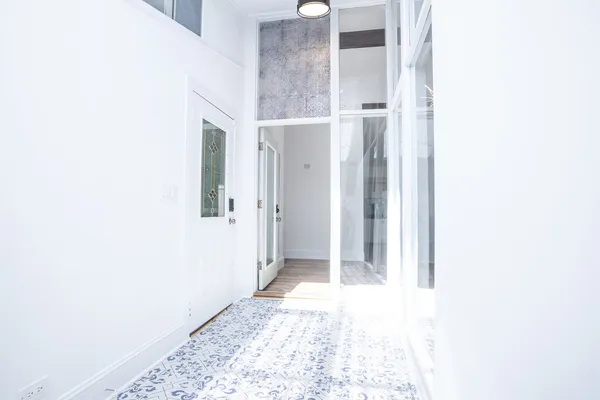 $3,750 | 523 Green Bay Road, Highland Park, IL 60035