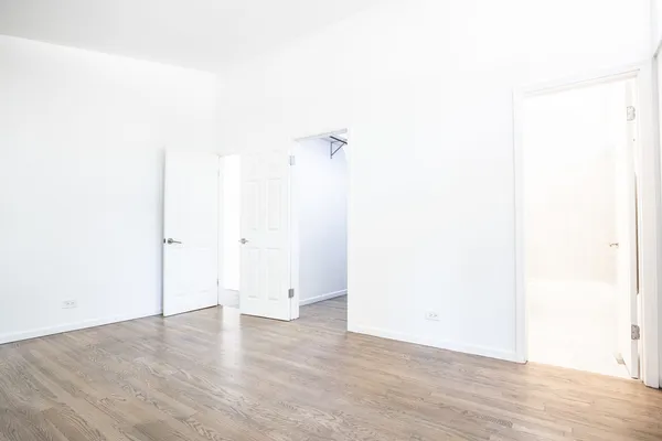 $3,750 | 523 Green Bay Road, Highland Park, IL 60035