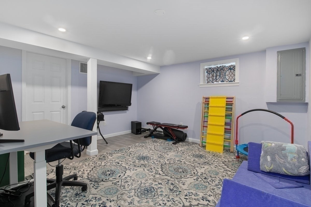 45 Arlington Road Dedham, MA 02026 - Photo 17 of 23 Gallery Image 17