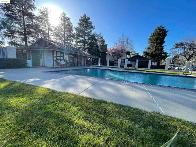 $189,990 | 2416 Shadow Lane, Unit 74, Antioch, CA 94509