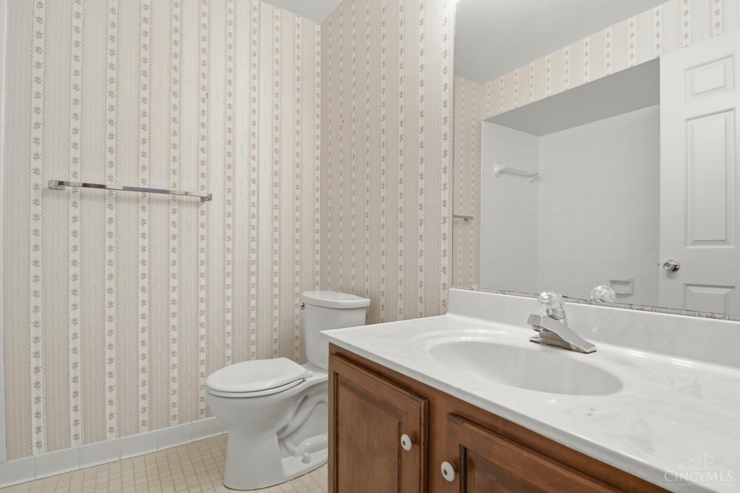 5346 Werk Road, Unit D12 Cincinnati, OH 45248 - Photo 26 of 33