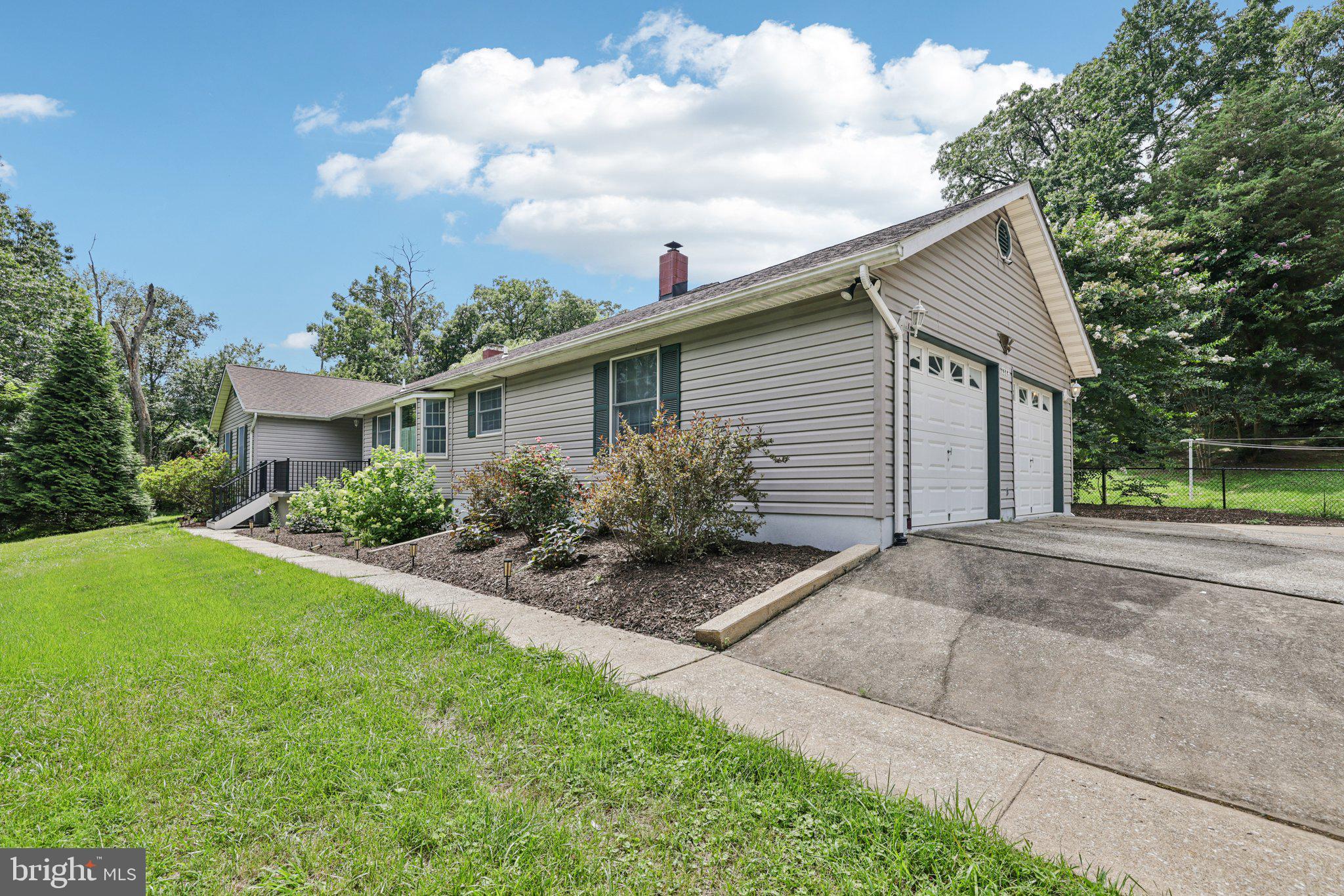 7584 Carlin Road Hanover, MD 21076 - Photo 3 of 58 Gallery Image 3