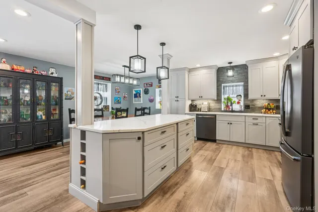 $549,900 | 184 Quaker Street, Wallkill, NY 12589