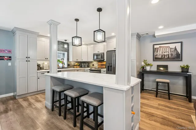 $549,900 | 184 Quaker Street, Wallkill, NY 12589