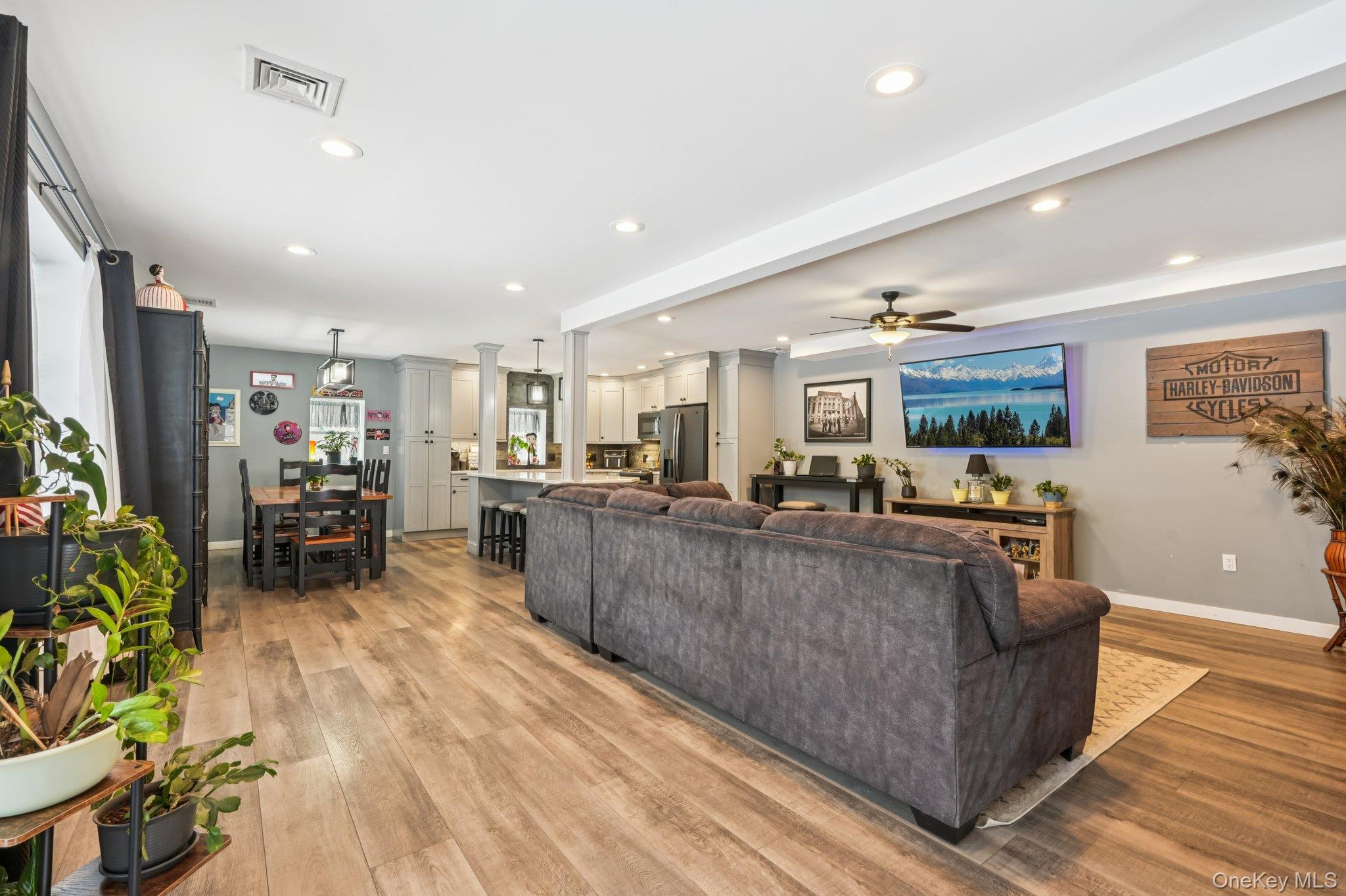 184 Quaker Street Wallkill, NY 12589 - Photo 3 of 35 a living room with furniture and kitchen view