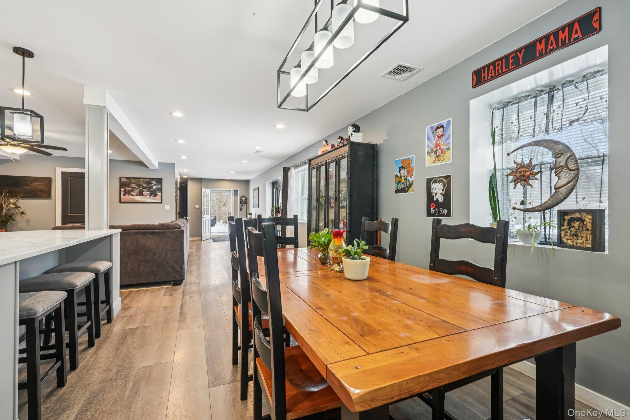 184 Quaker Street Wallkill, NY 12589 - Photo 9 of 35 a dining room with furniture and window