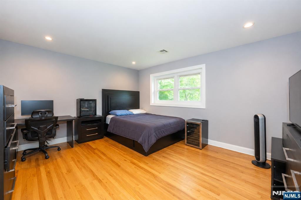 375 Queens Court Ridgewood, NJ 07450 - Photo 21 of 50