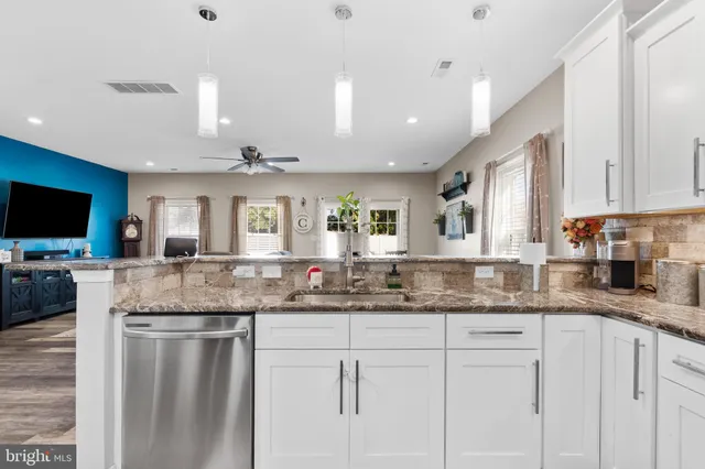 $459,900 | 817 5th Avenue, Croydon, PA 19021