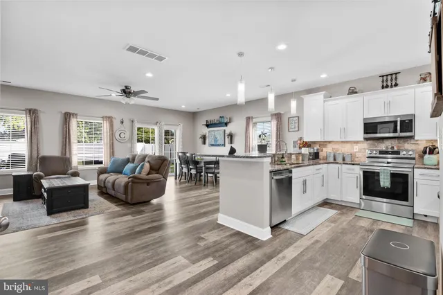 $459,900 | 817 5th Avenue, Croydon, PA 19021