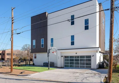 $650,000 | 500 West Sanford Street, Arlington, TX 76011