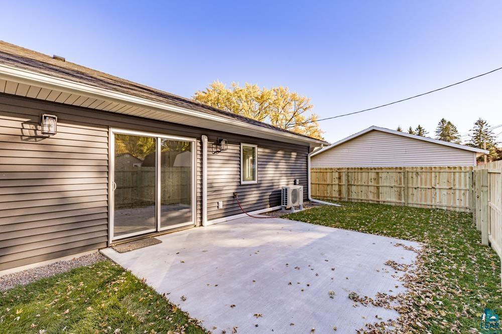 335 20th Street, Unit B Cloquet, MN 55720 - Photo 5 of 36