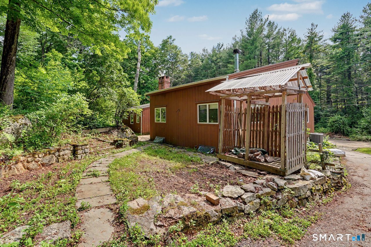 52 Stanley Road Monroe, CT 06468 - Photo 34 of 38