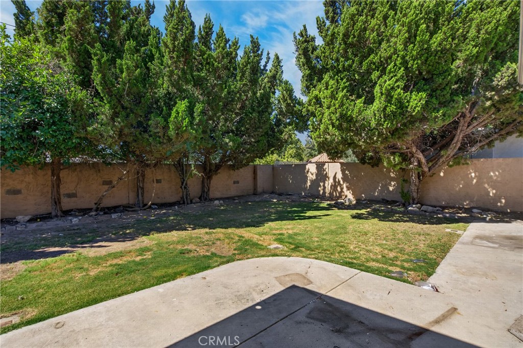 19448 Blythe Street Reseda, CA 91335 - Photo 32 of 37