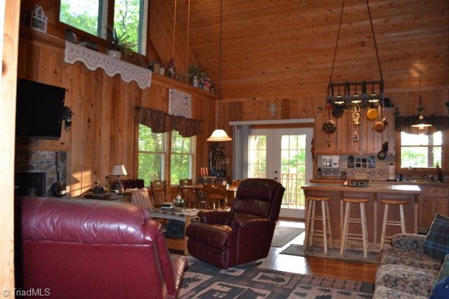 386 Hickory Hollow Road Purlear, NC 28665 - Photo 11 of 28 Great Room