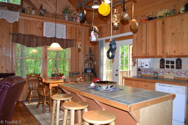 386 Hickory Hollow Road Purlear, NC 28665 - Photo 15 of 28 Bar Area