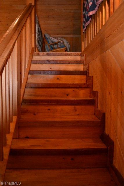 386 Hickory Hollow Road Purlear, NC 28665 - Photo 22 of 28 Stairway
