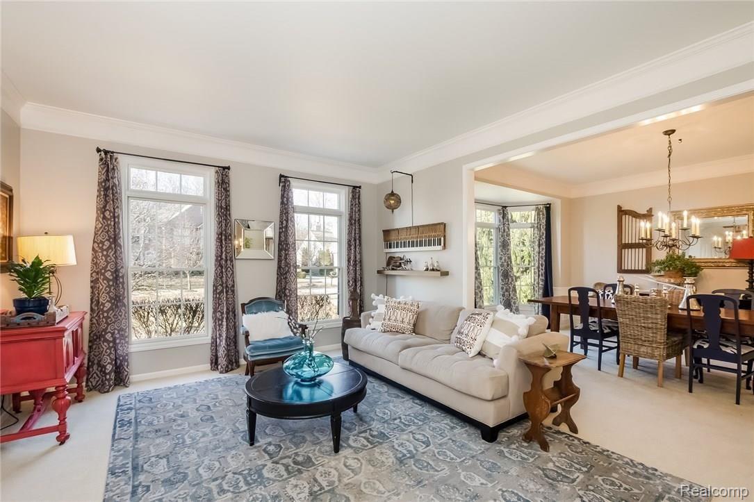 1585 Trinity Road Canton, MI 48187 - Photo 18 of 56 019-Sitting_Room-5128581-medium.jpg