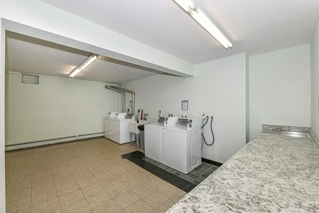 $200,000 | 255 Elmwood Avenue, Unit 205, Lake Geneva, WI 53147