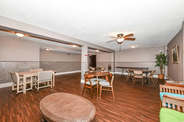 $200,000 | 255 Elmwood Avenue, Unit 205, Lake Geneva, WI 53147