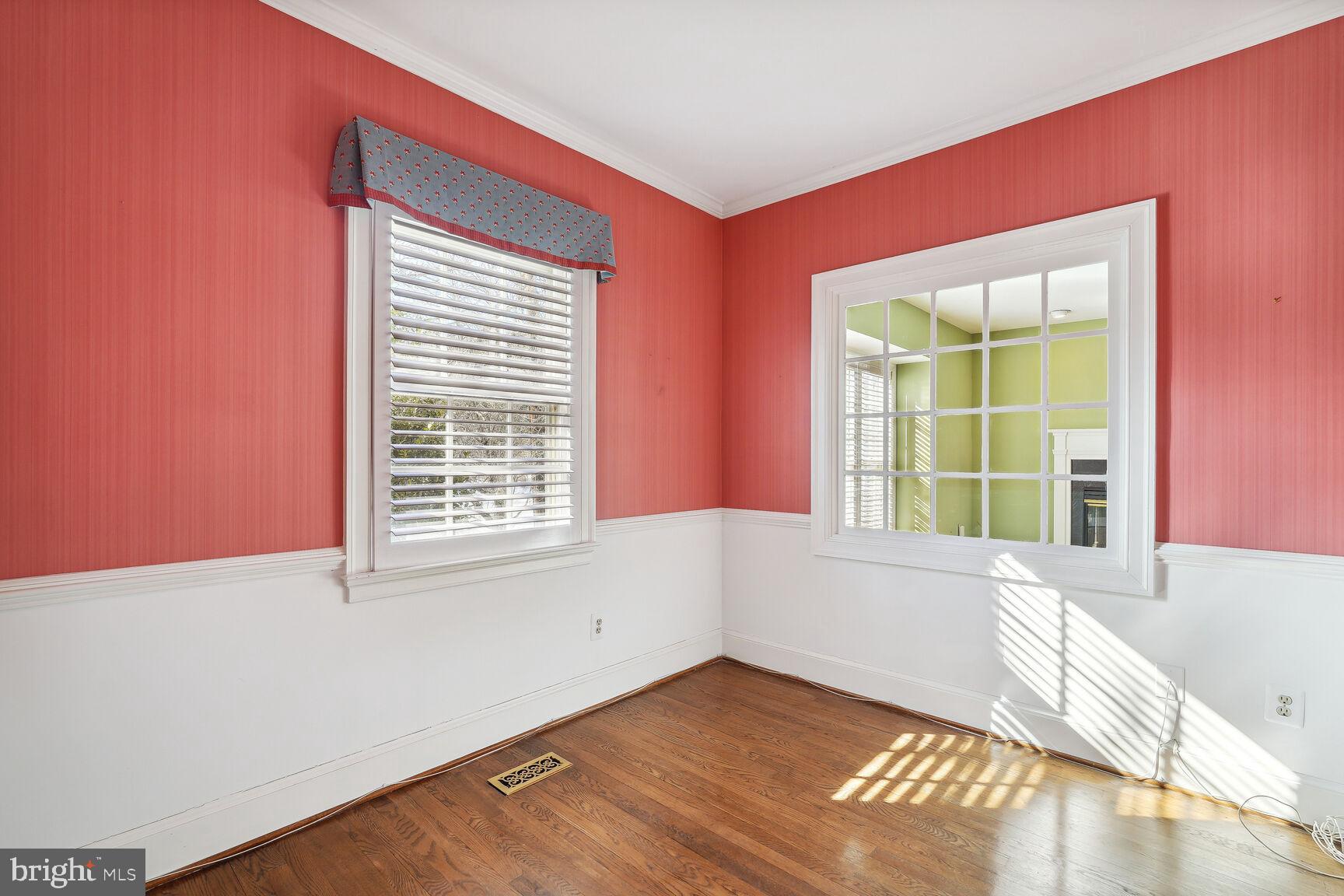 8300 Rising Ridge Way Bethesda, MD 20817 - Photo 12 of 28 Study/Office
