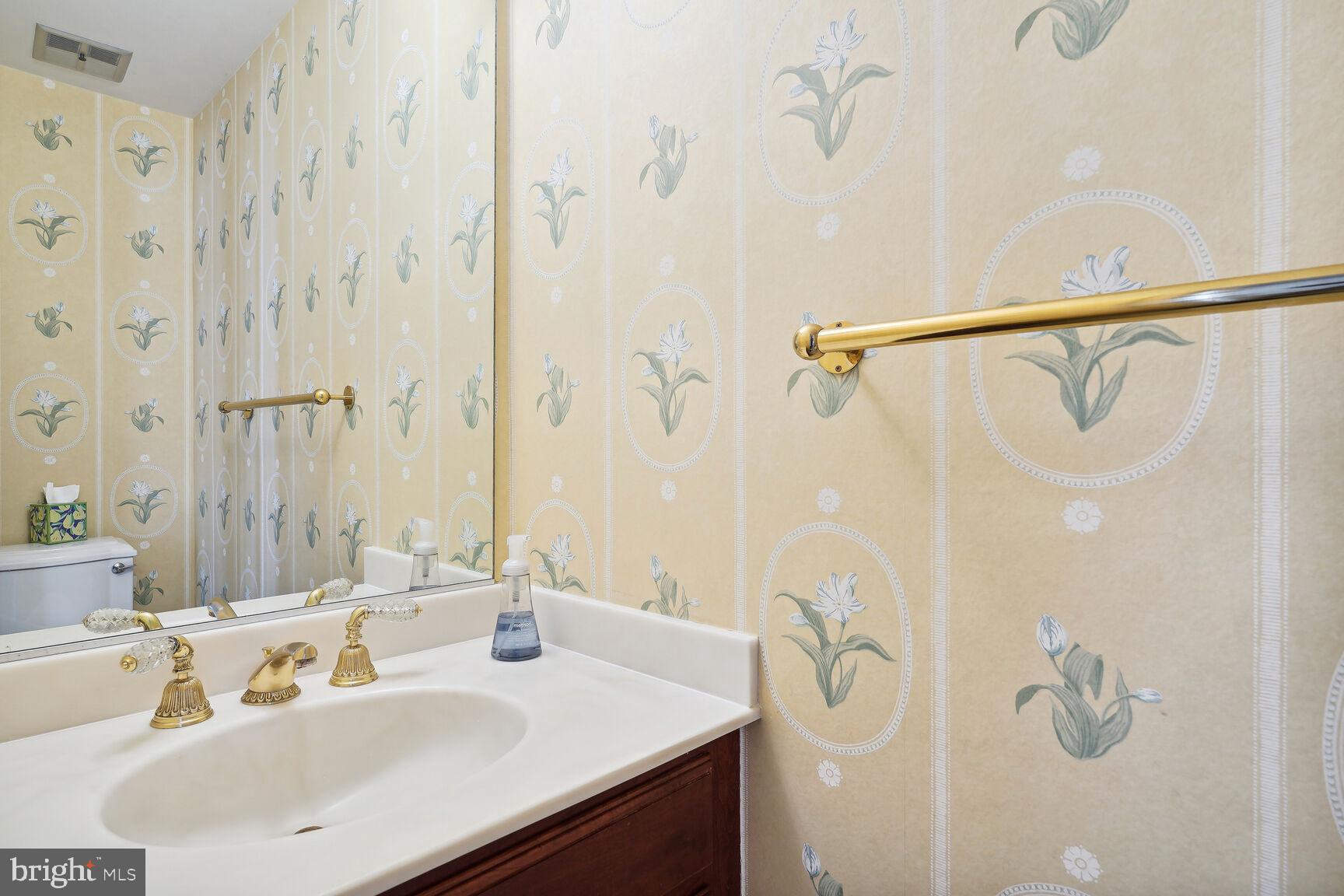 8300 Rising Ridge Way Bethesda, MD 20817 - Photo 13 of 28 Powder Room