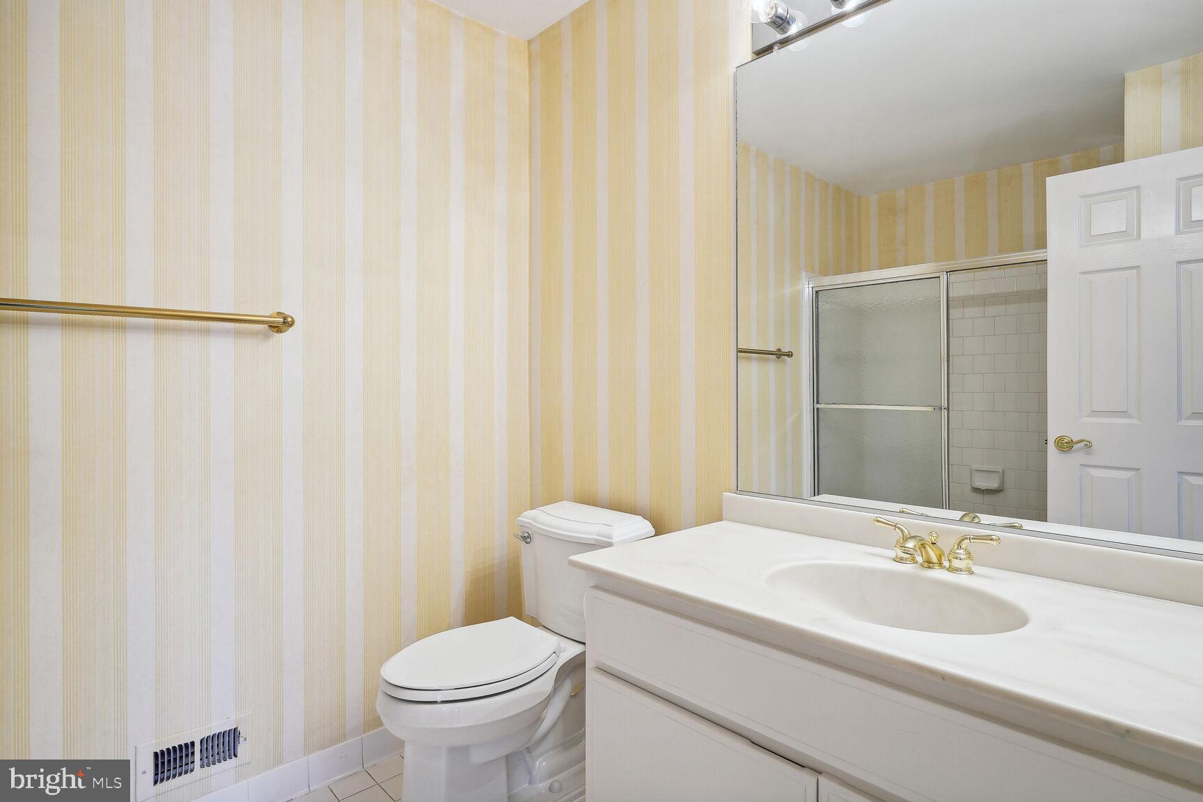 8300 Rising Ridge Way Bethesda, MD 20817 - Photo 21 of 28 Full Bath #3