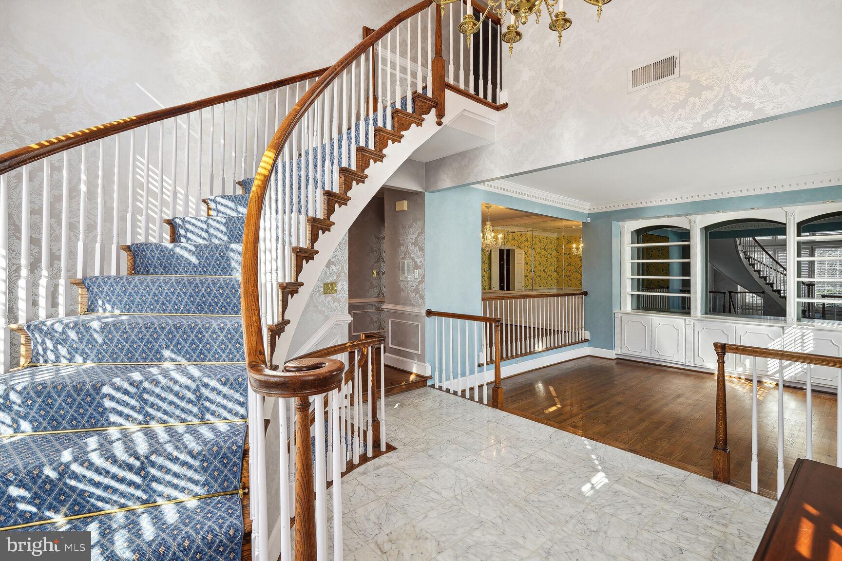 8300 Rising Ridge Way Bethesda, MD 20817 - Photo 4 of 28 Entry Foyer