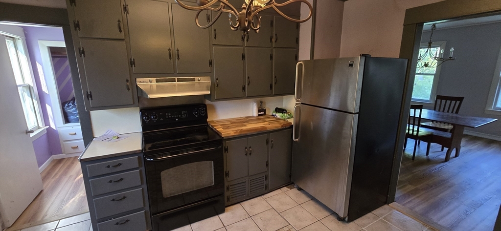 20 Rathburn Street Chicopee, MA 01020 - Photo 4 of 27