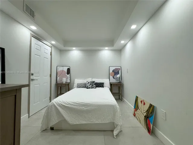 $520,000 | 9500 West Bay Harbor Drive, Unit 6B, Bay Harbor Islands, FL 33154