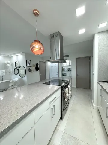 $520,000 | 9500 West Bay Harbor Drive, Unit 6B, Bay Harbor Islands, FL 33154