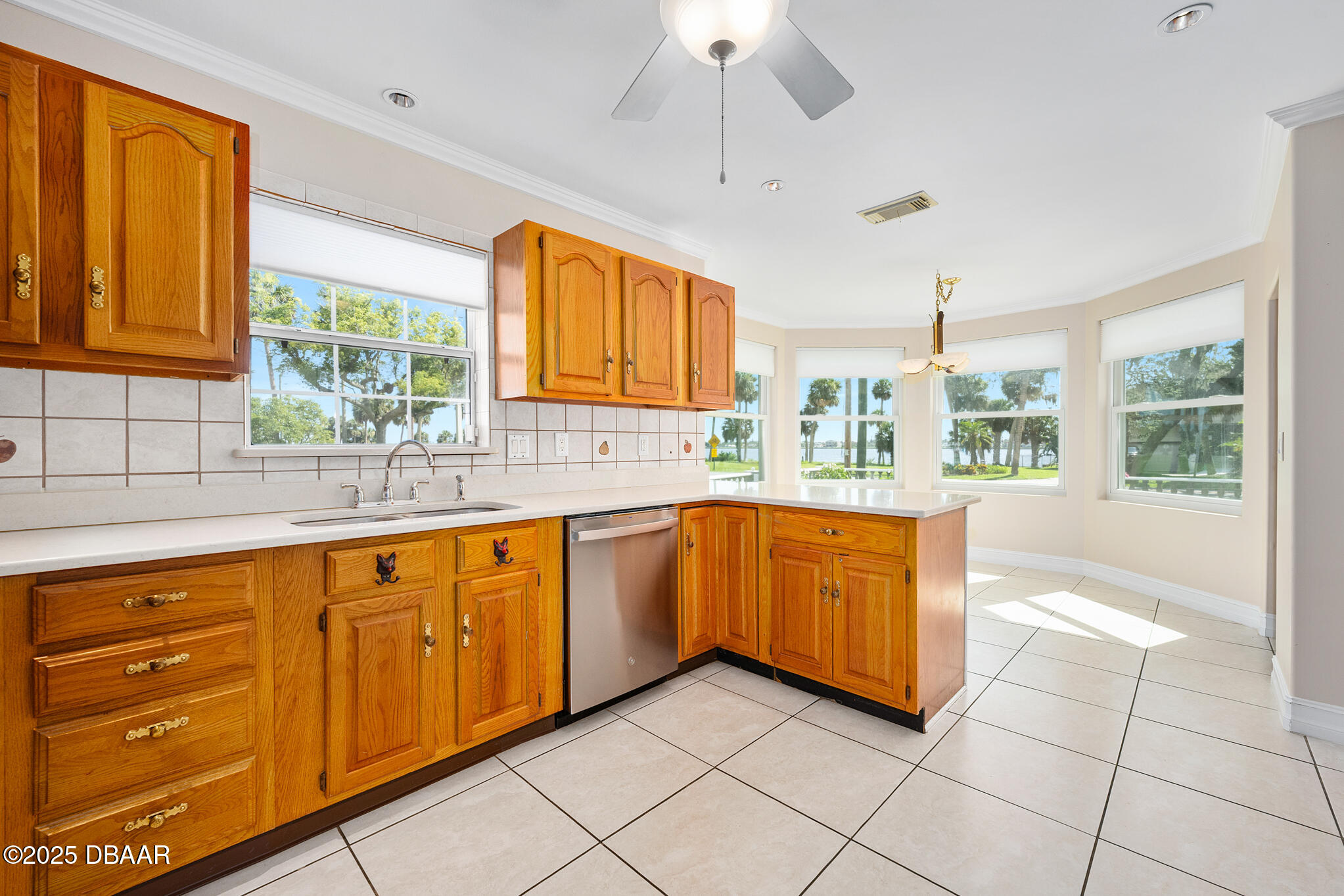 1650 Riverside Drive Holly Hill, FL 32117 - Photo 26 of 79 AEP360-24