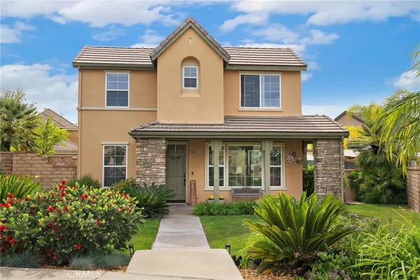 $900,000 | 27563 North Weeping Willow Drive, Valencia, CA 91354