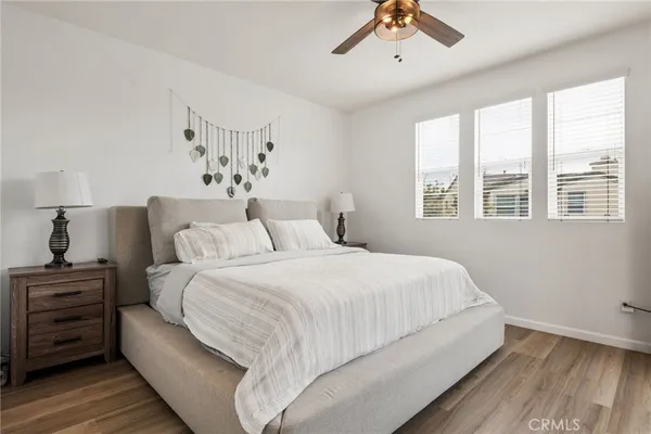 $900,000 | 27563 North Weeping Willow Drive, Valencia, CA 91354