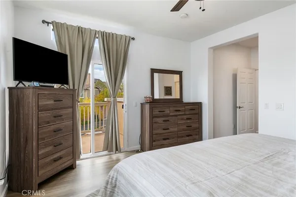 $900,000 | 27563 North Weeping Willow Drive, Valencia, CA 91354
