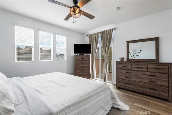 $900,000 | 27563 North Weeping Willow Drive, Valencia, CA 91354