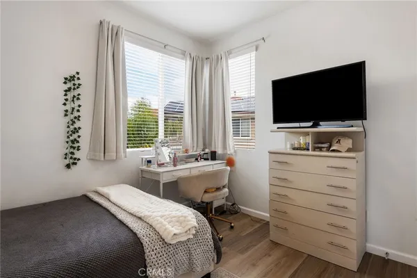 $900,000 | 27563 North Weeping Willow Drive, Valencia, CA 91354