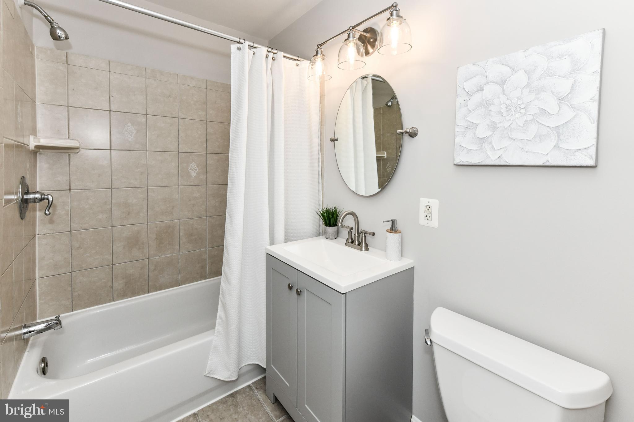 3336 Spring Lane, Unit A44 Falls Church, VA 22041 - Photo 22 of 41 Updated bathroom